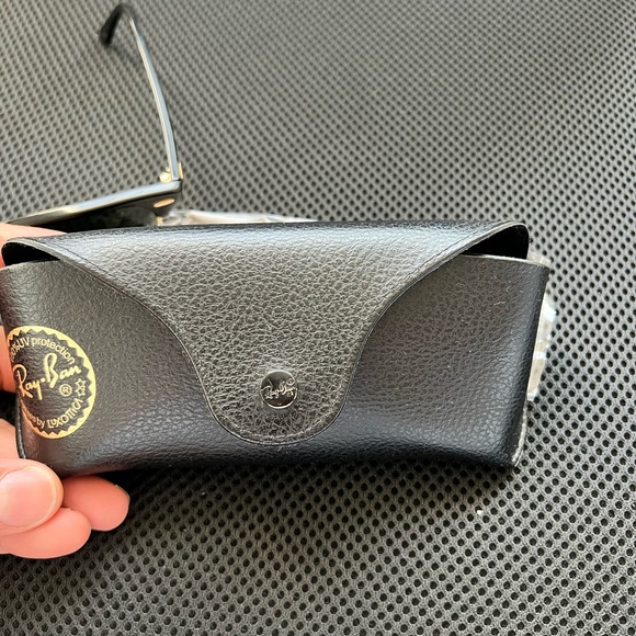 Ray-ban clubmaster sunglasses - Picture 4 of 4